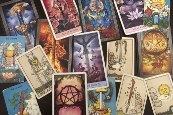 The Power of Tarot: How Tarot Card Readings Can Transform Your Life body thumb image